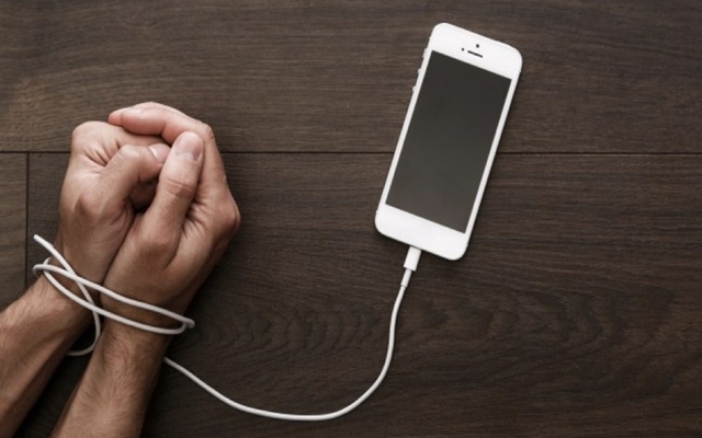 Apa itu Nomophobia, Siapa Saja Rentan Kena?